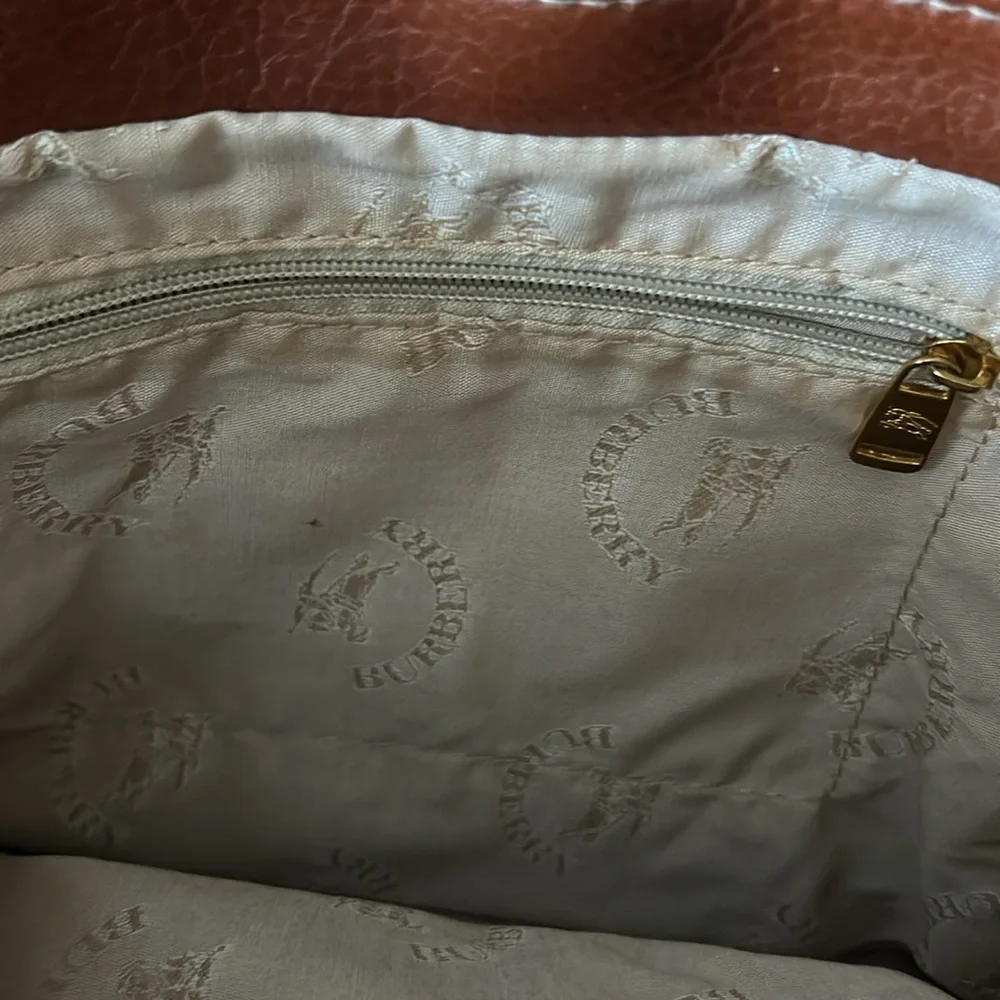 AUTHENTIC BURBERRY HANDBAG TOTE - Picture 5 of 8